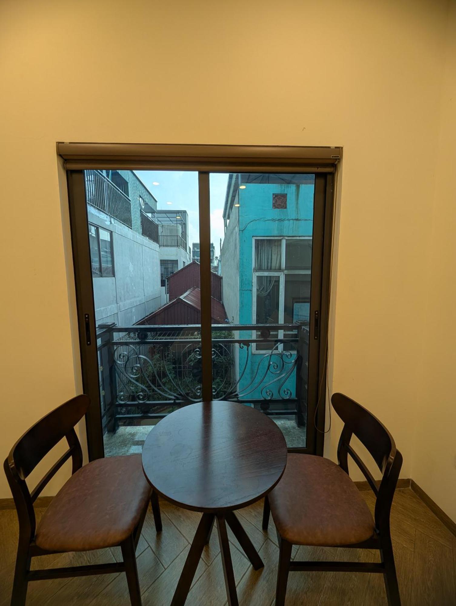 Era Apartment 158 Nguyen Khanh Toan Hanoi Exteriör bild
