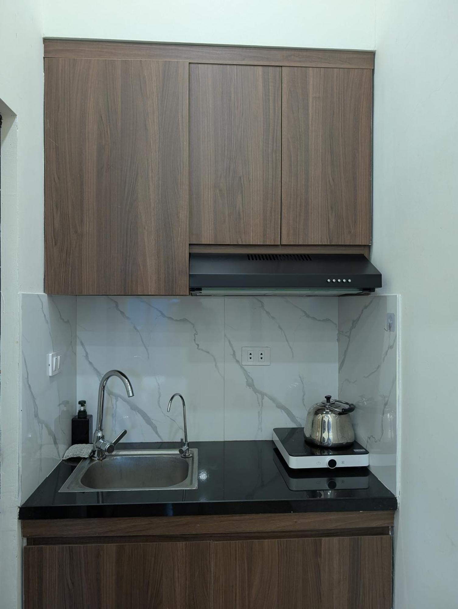 Era Apartment 158 Nguyen Khanh Toan Hanoi Exteriör bild
