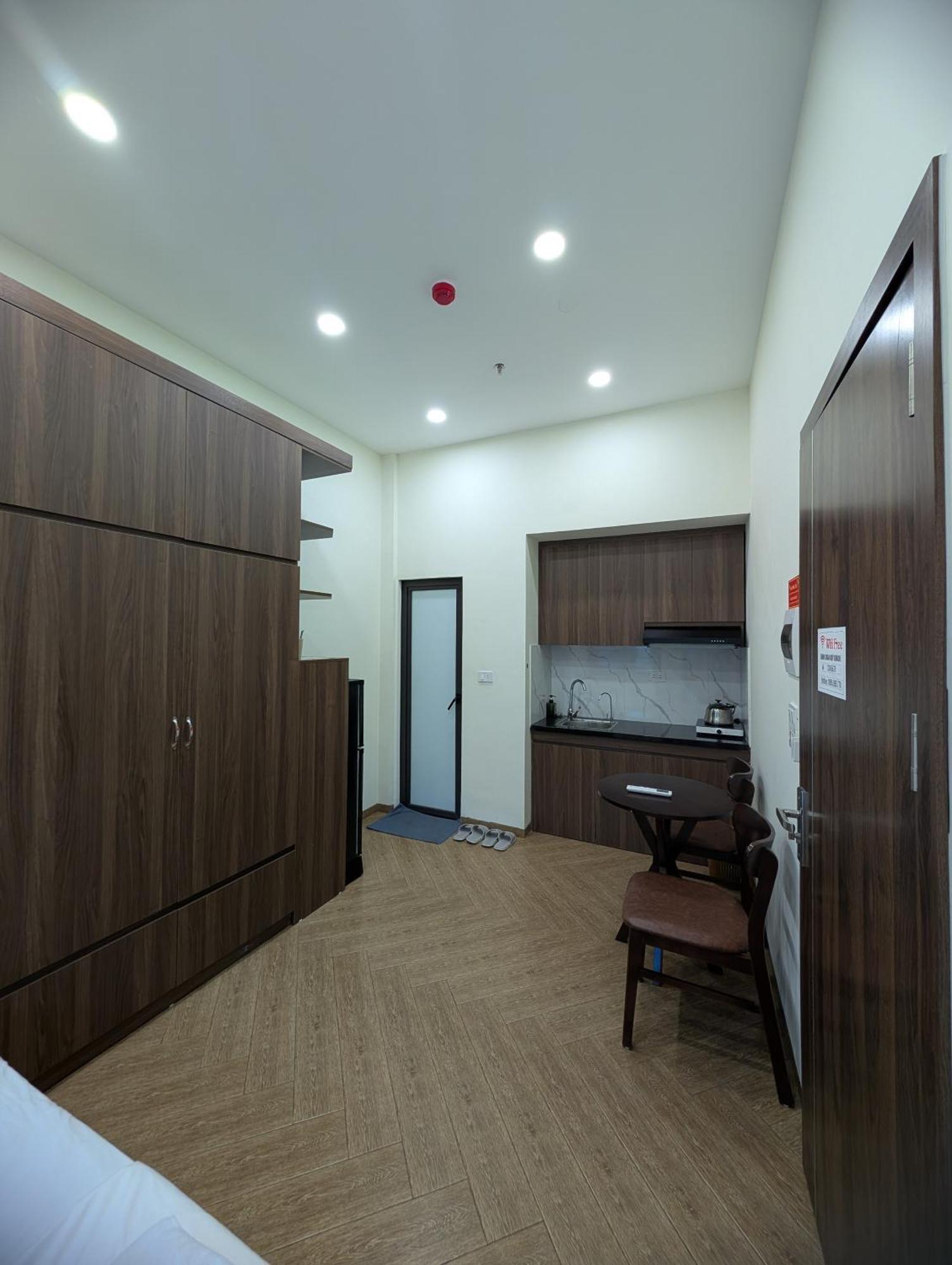 Era Apartment 158 Nguyen Khanh Toan Hanoi Exteriör bild