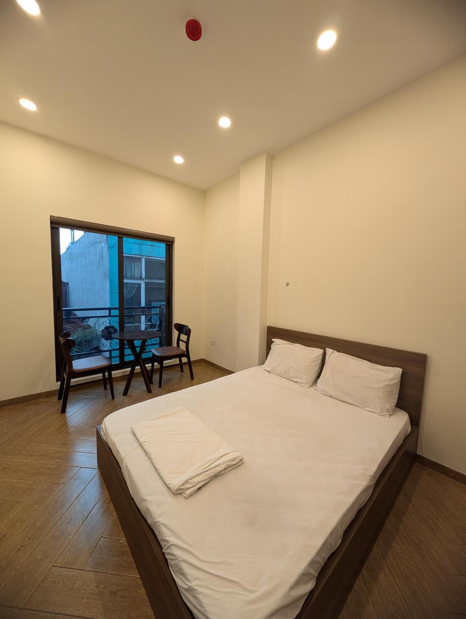 Era Apartment 158 Nguyen Khanh Toan Hanoi Exteriör bild