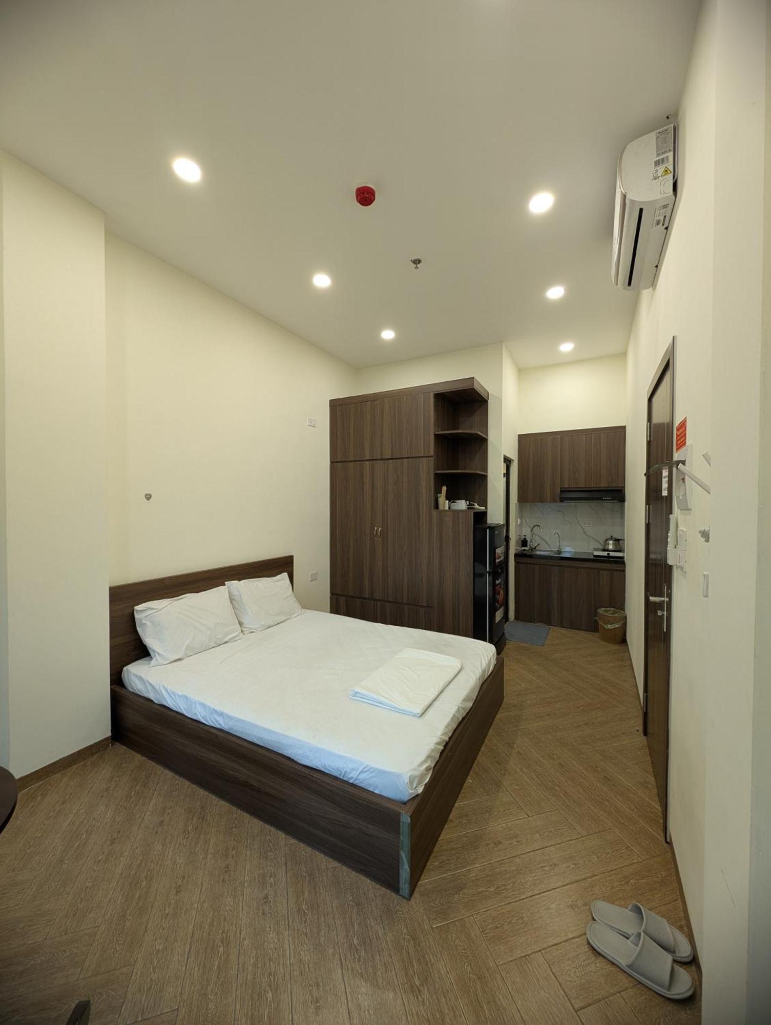 Era Apartment 158 Nguyen Khanh Toan Hanoi Exteriör bild